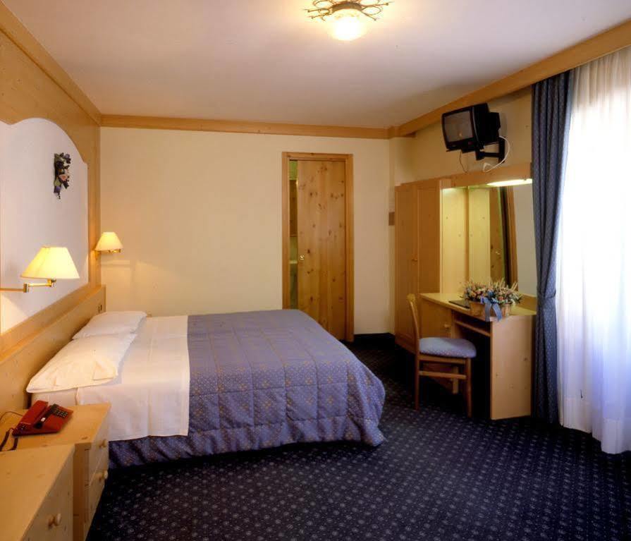 Hotel San Martino San Martino Di Castrozza Zewnętrze zdjęcie